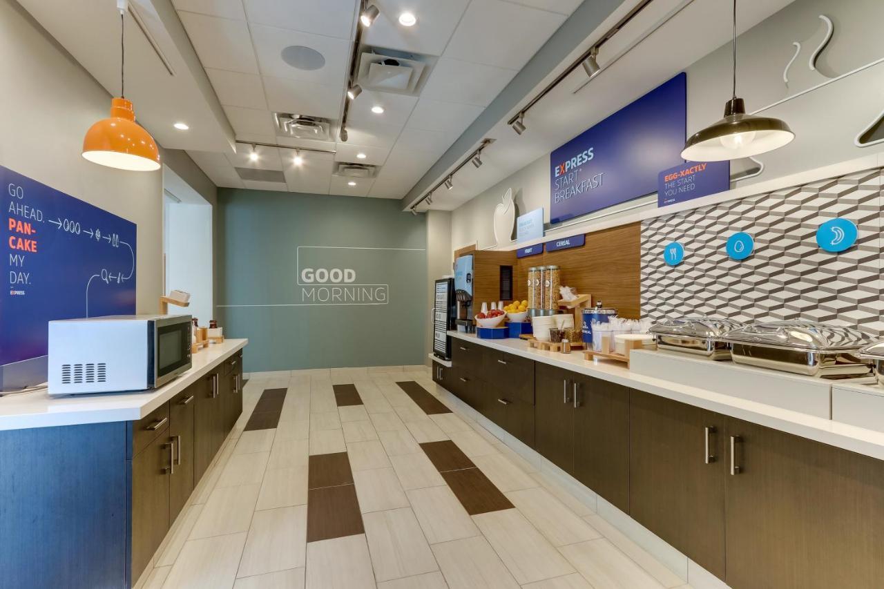 Holiday Inn Express - Wilmington - Porters Neck By Ihg Buitenkant foto