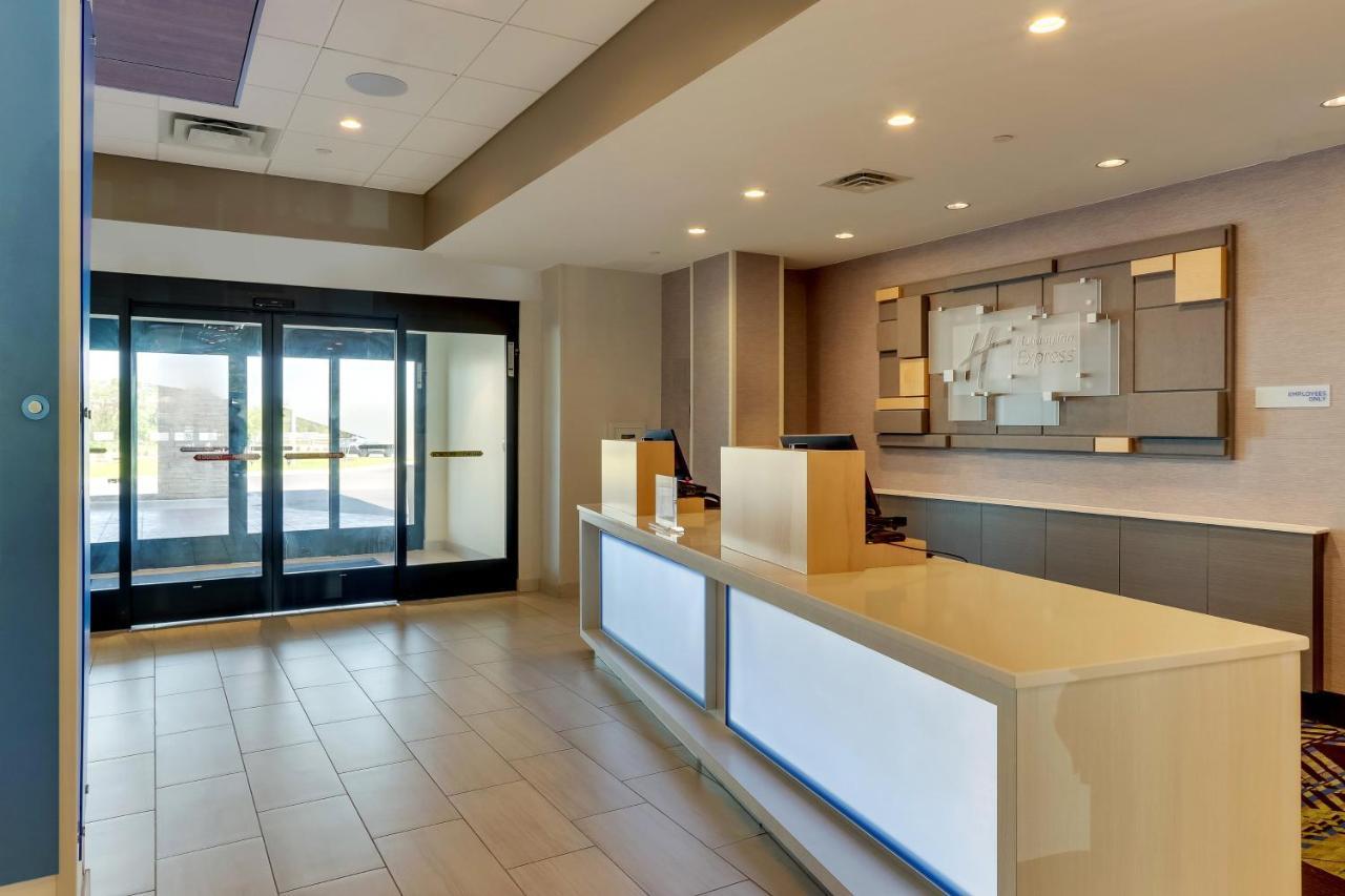 Holiday Inn Express - Wilmington - Porters Neck By Ihg Buitenkant foto