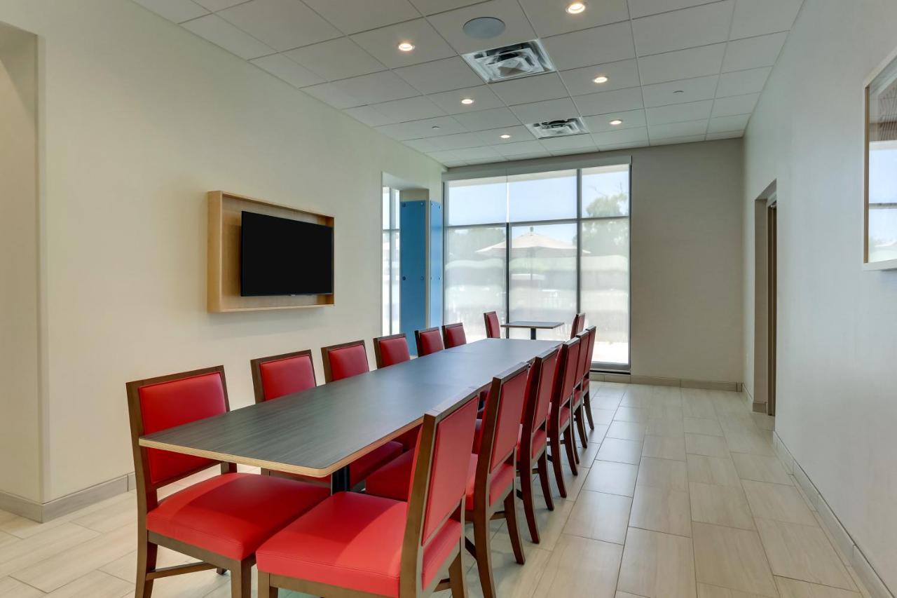 Holiday Inn Express - Wilmington - Porters Neck By Ihg Buitenkant foto