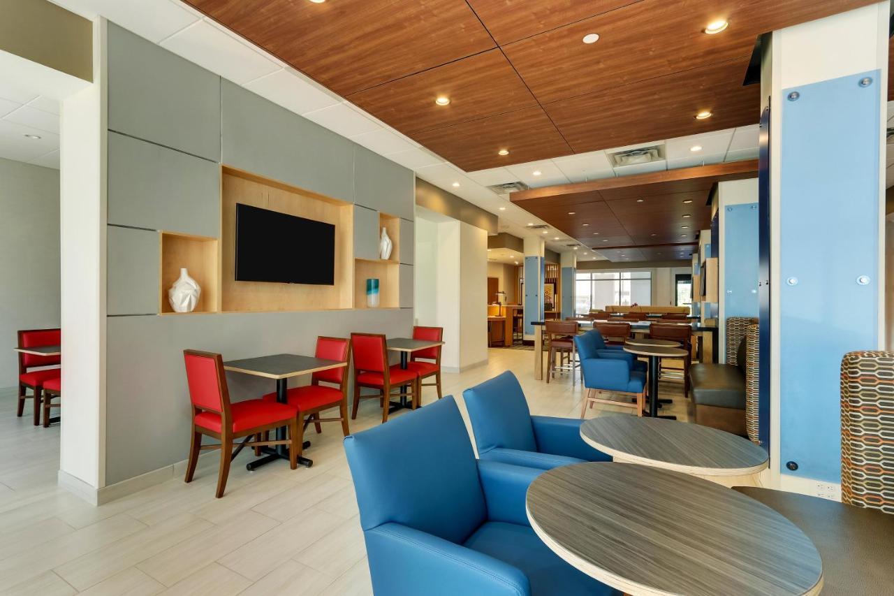 Holiday Inn Express - Wilmington - Porters Neck By Ihg Buitenkant foto